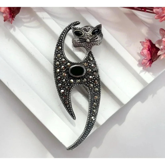Sassy Cat Art Deco Sterling Silver Onyx & Marcaite Stylized Vintage Broch Pin - Picture 1 of 6